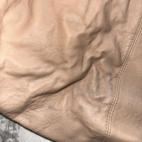 Large Beige Vince Camuto Soft Leather Hobo Bag with gold detailing - Picture 11 of 11